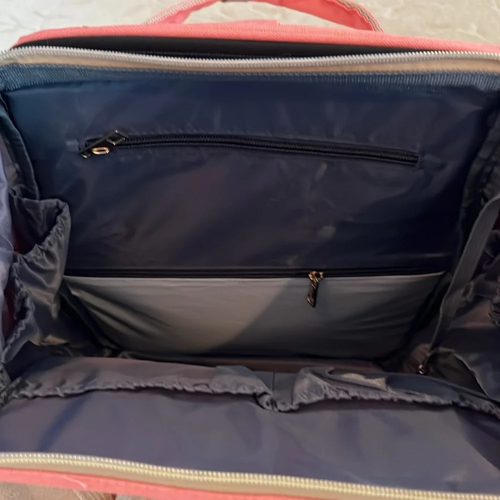 DEBUG BABY BAG WITH CHANGING STATION NWOT